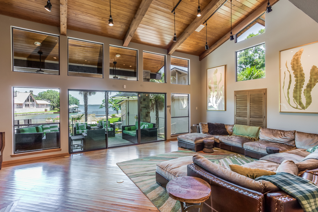 New Listing 213 Baypoint in Horseshoe Bay Proper Lake LBJ Real Estate